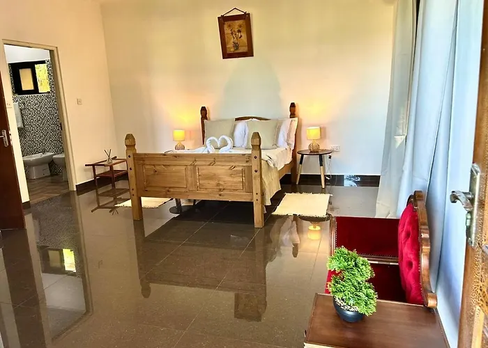 Apartment Villea Frangipani 2br Floor Near Airport *