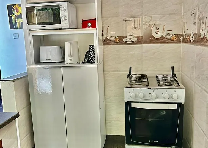 Apartment Villea Frangipani 2br Floor Near Airport Pointe La Rue