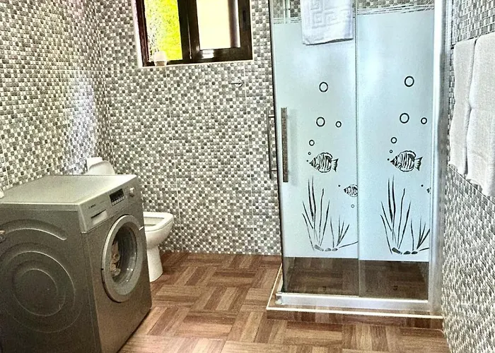 Villea Frangipani 2br Floor Near Airport *