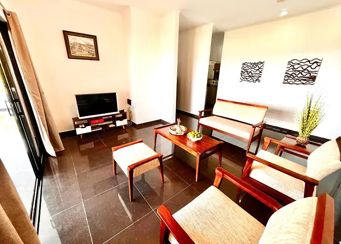 Villea Frangipani 2br Floor Near Airport *